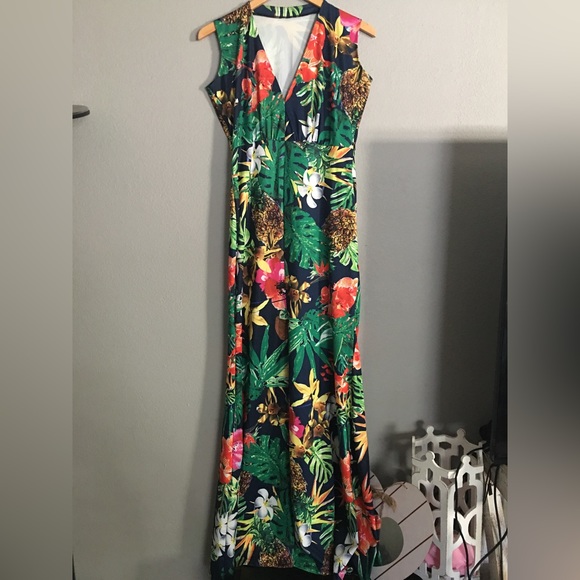 Dresses & Skirts - Long Dress